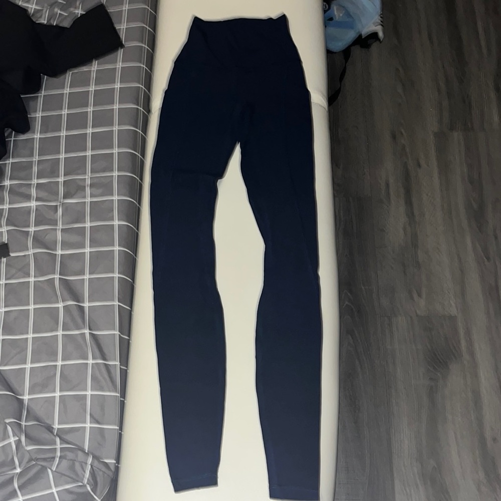 size 0 lululemon navy double lined leggings